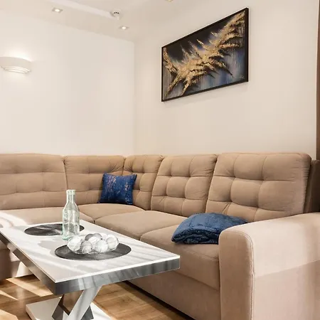 Granitica Apartment *